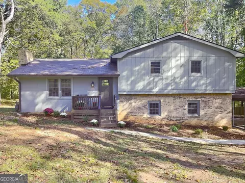 266 Hyde Cir, Newnan, GA 30263