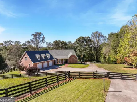 2395 E Cherokee Dr, Woodstock, GA 30188