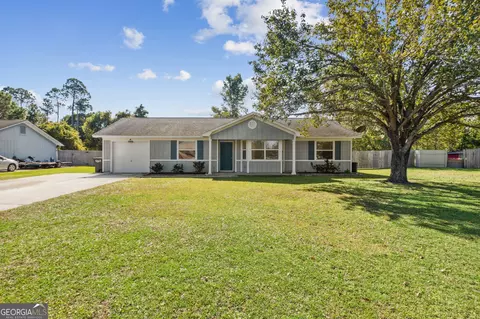 129 Cherry Point Dr, Saint Marys, GA 31558