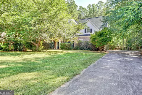 55 Hillsborough Ct, Sharpsburg, GA 30277