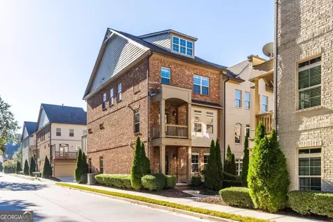 300 Garland Woods Ct, Smyrna, GA 30080