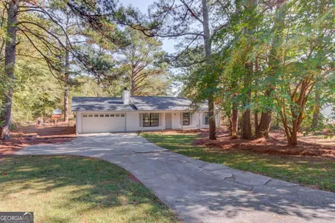 1462 Bennett Rd, Grayson, GA 30017