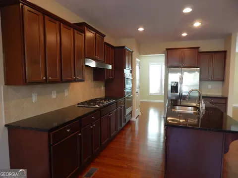 Kitchen - 3328 Twinrose Pl, Milton, GA 30004 photo 2 of 10