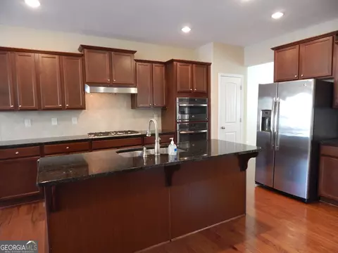 Kitchen - 3328 Twinrose Pl, Milton, GA 30004 photo 9 of 10