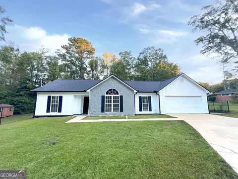 1702 Azalea Dr, West Point, GA 31833