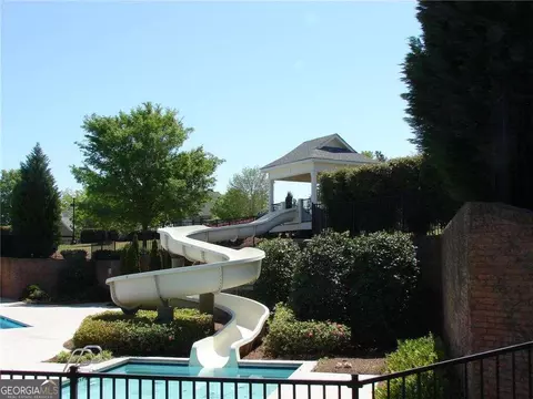 600 Grimsby Ct, Suwanee, GA 30024 photo 4