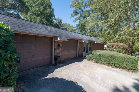 111 Echo Ln, Warner Robins, GA 31088
