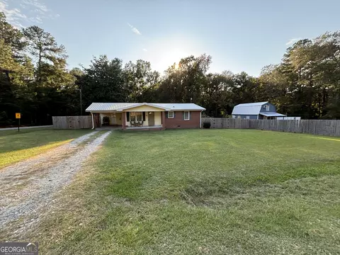 114 Creekwood Rd, Cochran, GA 31014