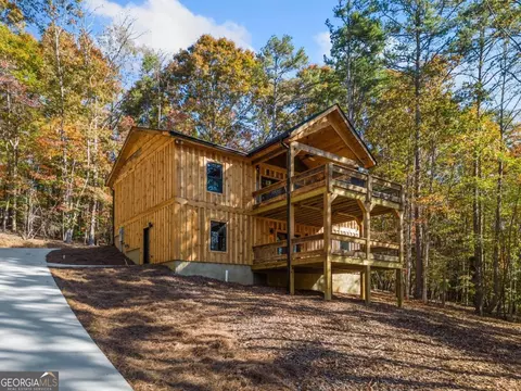 920 Beaver Lake Dr, Ellijay, GA 30540