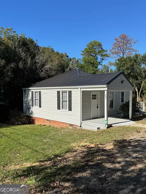 1231 N Clark St, Milledgeville, GA 31061