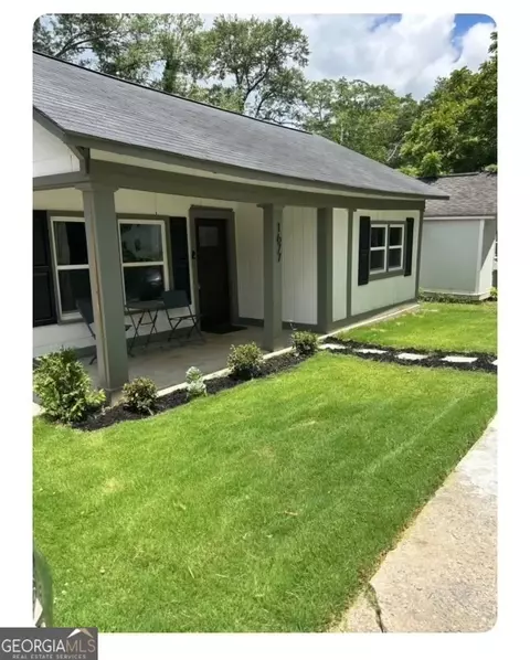 1677 John Calvin Ave, College Park, GA 30337