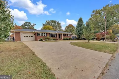 266 Maple Dr, Cedartown, GA 30125