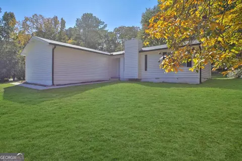 1774 Hunting Creek Ln SE, Conyers, GA 30013