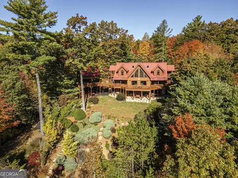 330 Pony Ghost Trl S, Blue Ridge, GA 30513