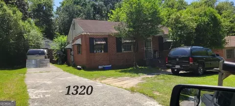 1320 Peavy Dr, Macon, GA 31206