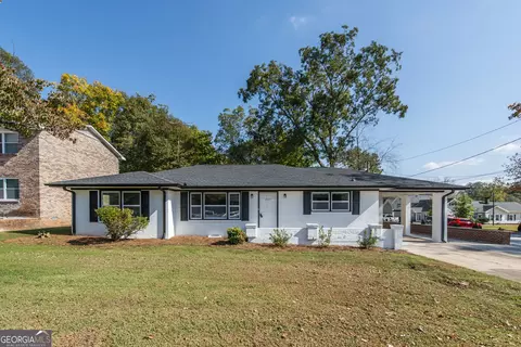207 N White St, Carrollton, GA 30117