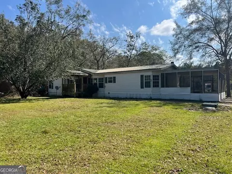 139 Fox Ln, Claxton, GA 30417