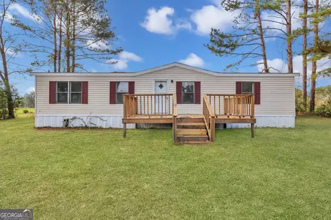 121 Barn Road Cir, Jesup, GA 31545
