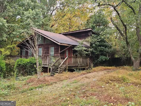 3805 Chattahoochee Dr, Douglasville, GA 30135