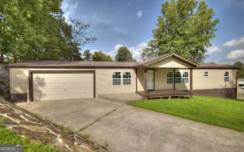 23 Orchard Blvd, Blue Ridge, GA 30513