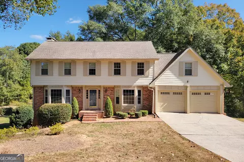 630 Creekwood Dr, Marietta, GA 30068