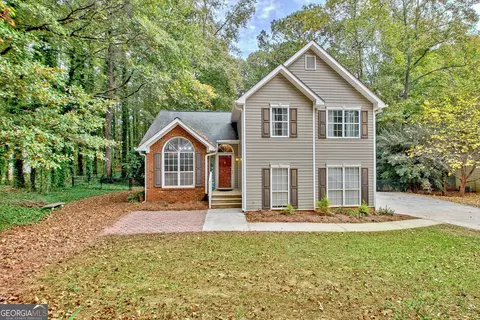140 Richmond Pl, Newnan, GA 30265