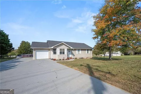 3016 Red Bud Rd NE, Calhoun, GA 30701