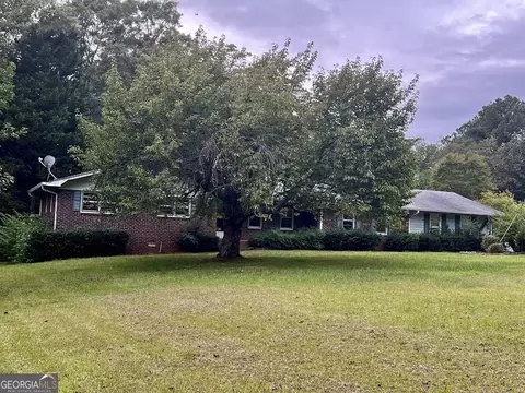 1062 Old Draketown Trl, Temple, GA 30179