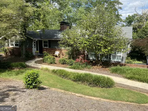 2710 Jodeco Cir, Jonesboro, GA 30236