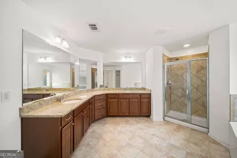 Bath - 11334 Gates Ter, Duluth, GA 30097 photo 2 of 5