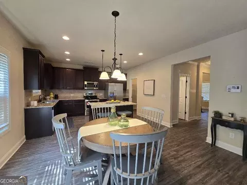 5651 Laney Dr, Rex, GA 30273 photo 7