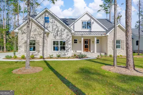 139 Enclave Dr, Richmond Hill, GA 31324