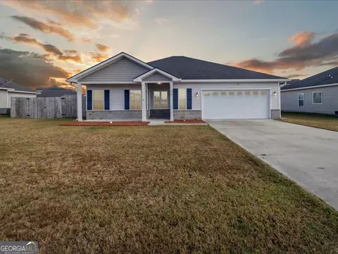 108 Farnsworth Trl, Hinesville, GA 31313