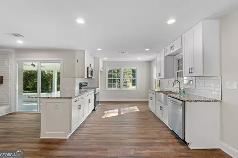 1067 E Lake Rd, Mcdonough, GA 30252 photo 12