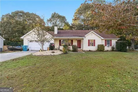 171 Nicki Ct, Hampton, GA 30228