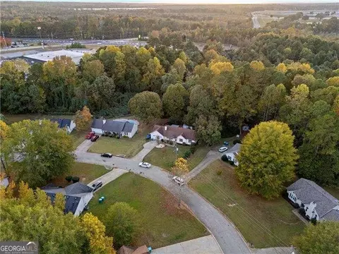 171 Nicki Ct, Hampton, GA 30228 photo 4