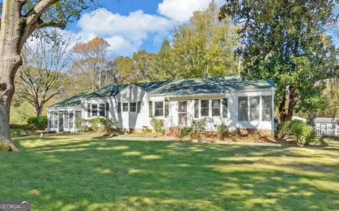 236 Murray Ave, Hartwell, GA 30643