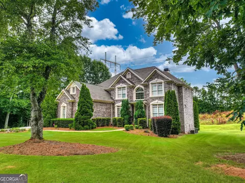 225 Asante Dr, Ellenwood, GA 30294
