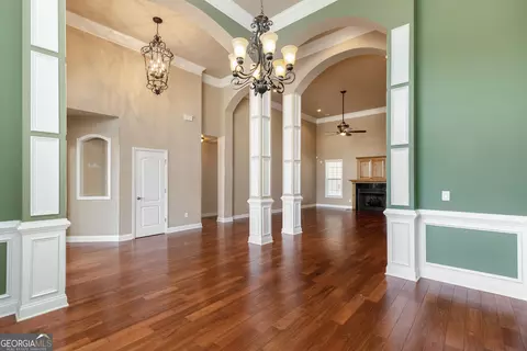 Living - 505 Arbor Ln, Centerville, GA 31028 photo 3 of 9