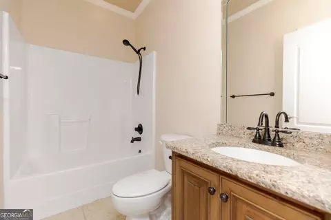 Bath - 505 Arbor Ln, Centerville, GA 31028 photo 7 of 9
