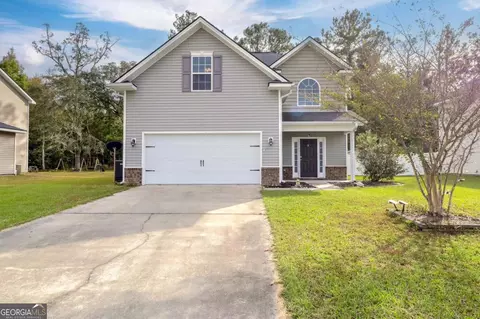 1217 Peacock Trl, Hinesville, GA 31313