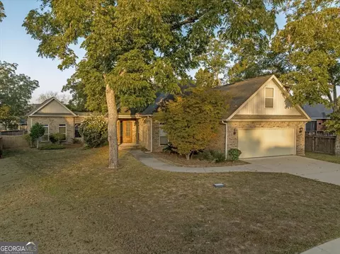 307 Greythorne Dr, Kathleen, GA 31047