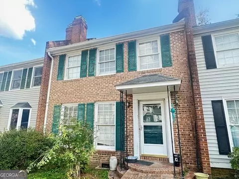 1985 Briarcliff Rd #D-2, Milledgeville, GA 31061
