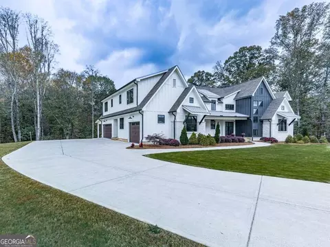 Exterior - 7919 E Cherokee Dr, Canton, GA 30115 photo 5 of 9