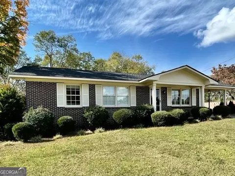 402 Lynwood Dr, Sandersville, GA 31082