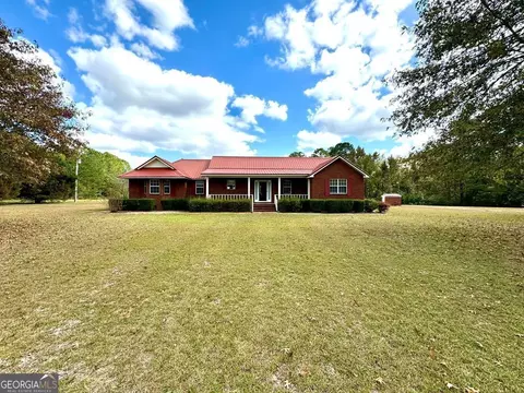 895 Twin Oaks Dr, Dublin, GA 31021