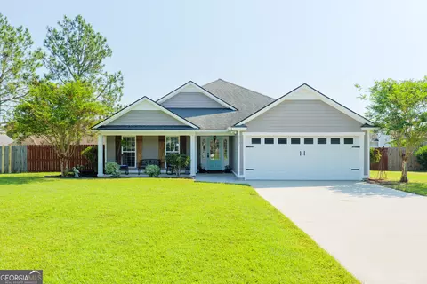 617 Stagecoach Trl, Hahira, GA 31632