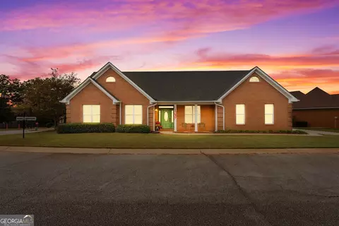 1115 Oakpark Dr, Mcdonough, GA 30253