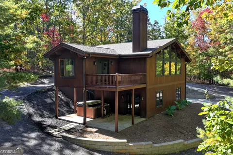 628 Gold Flume Way, Cleveland, GA 30528