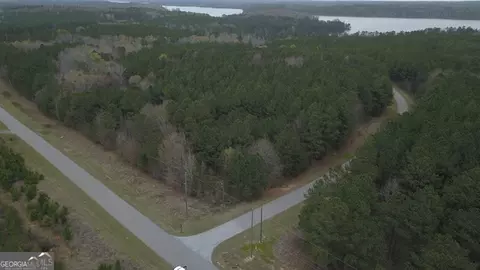 1030 Chernault Dr, Lincolnton, GA 30817